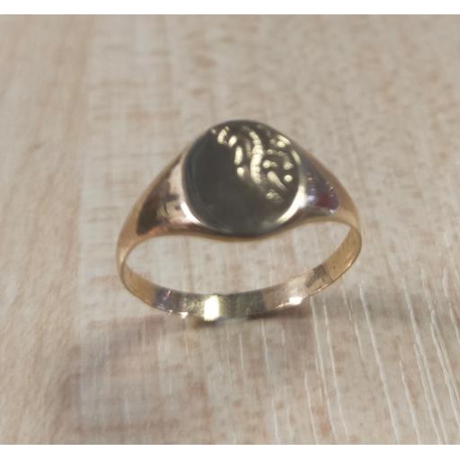 Childs 9ct Gold Oval Ring